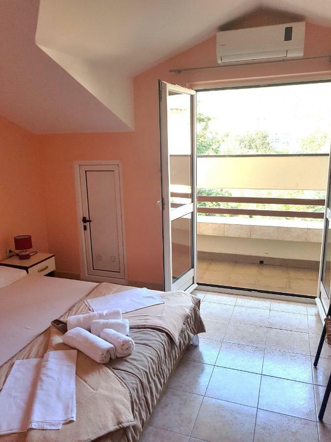 Apartment Danijela Budva Bagian luar foto